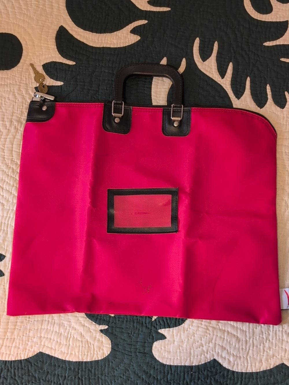 New Cardinal Bag Supplies security tote